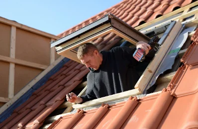 Pose de fenêtres de toit Velux à Guignen